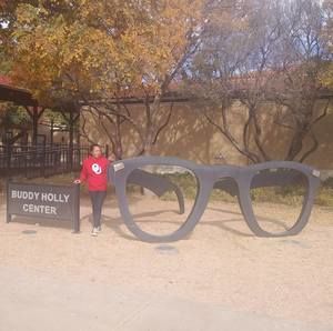 Meet your Posher, Cynthia